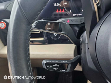 Porsche Taycan — photo 17