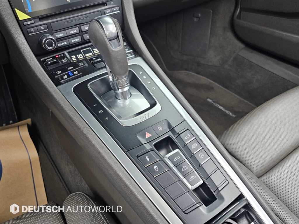 Porsche 911 — photo 09