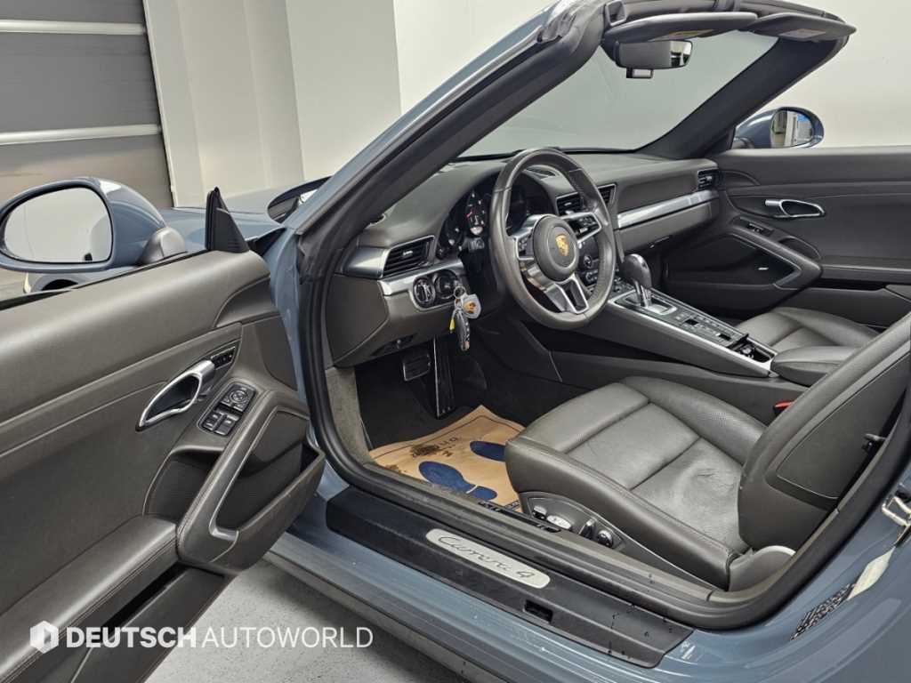 Porsche 911 — photo 11