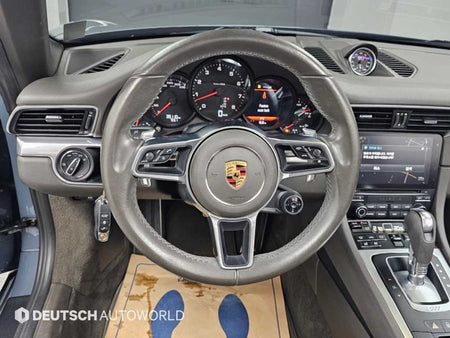 Porsche 911 — photo 13