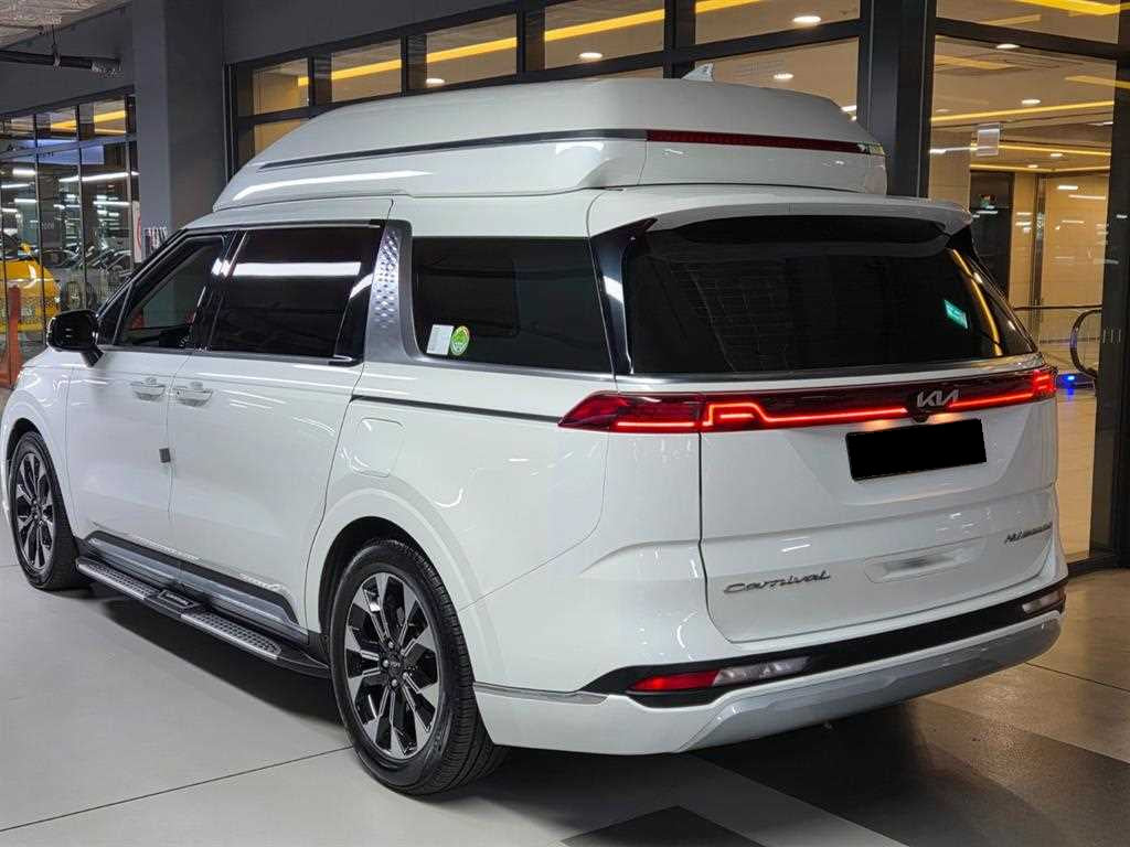 Kia Carnival — photo 02