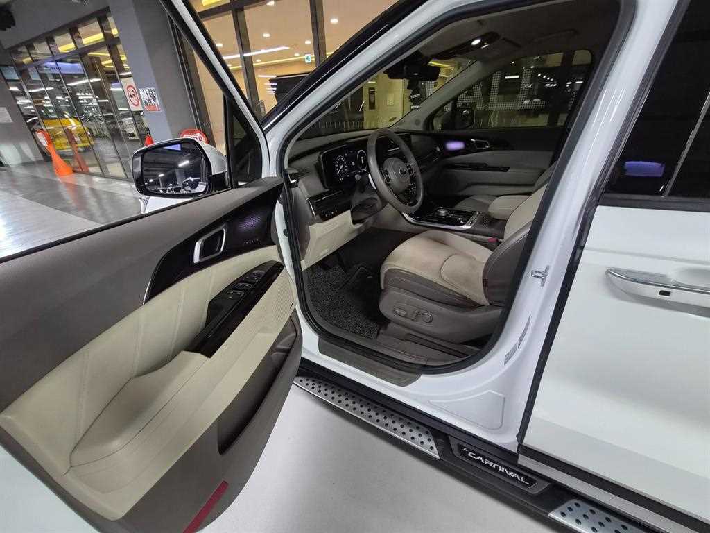 Kia Carnival — photo 07