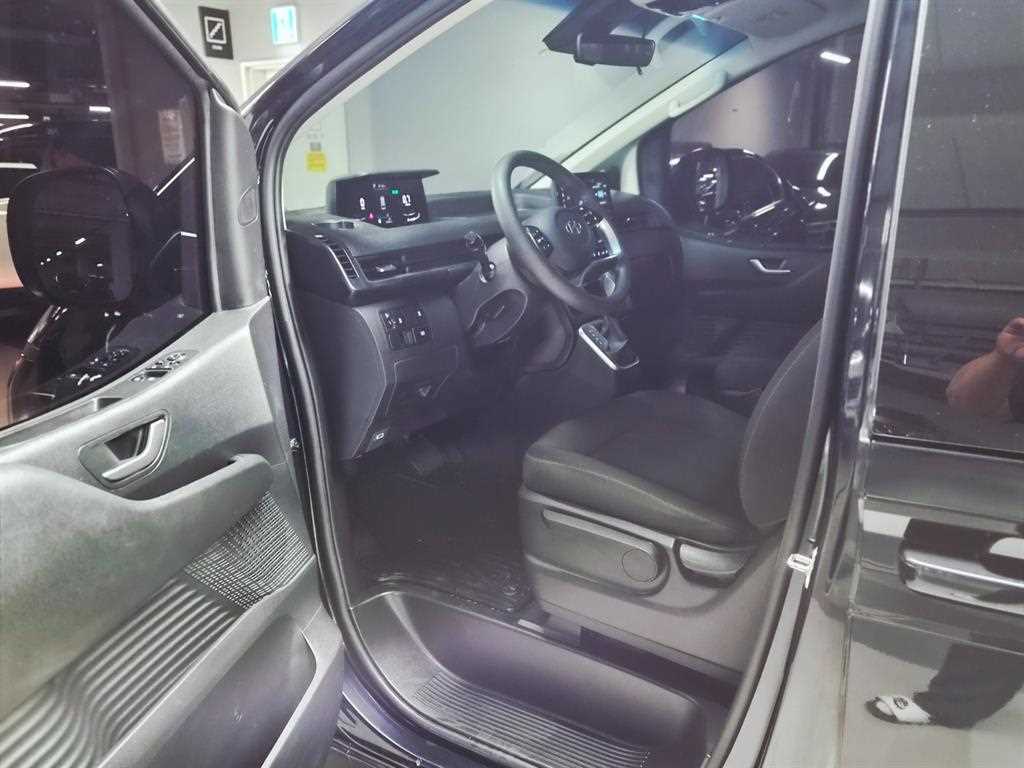 Hyundai Staria — photo 08