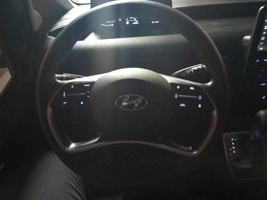 Hyundai Staria — photo 12