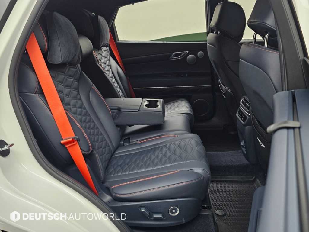 Genesis GV80 — photo 12
