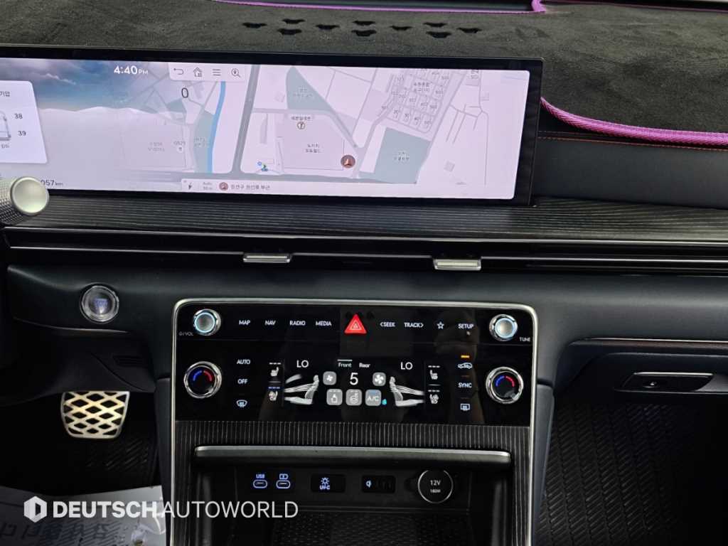 Genesis GV80 — photo 14