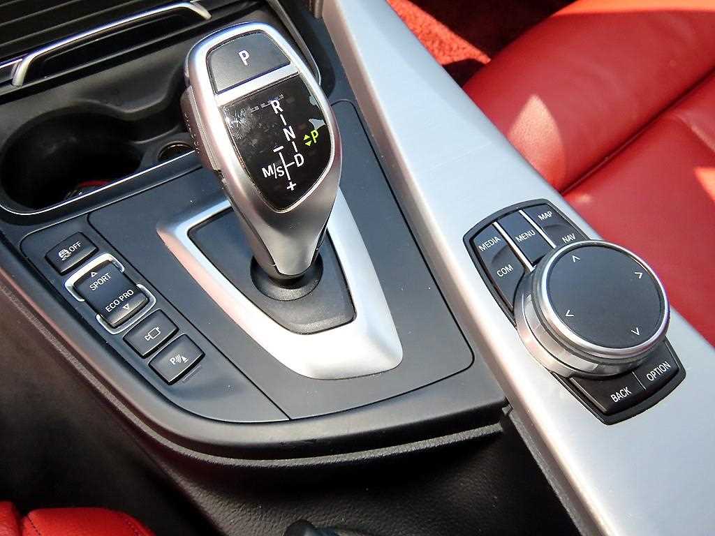 BMW 4-Series — photo 12
