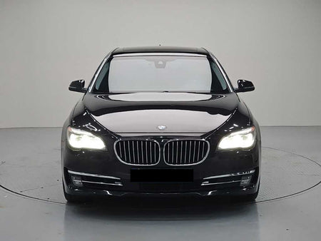 BMW 7-Series — photo 02