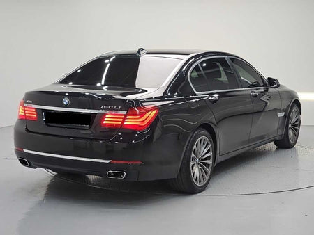 BMW 7-Series — photo 04