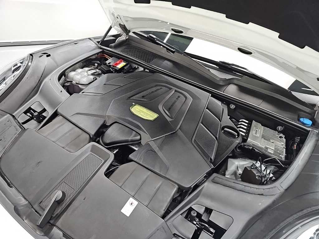 Porsche Cayenne — photo 05
