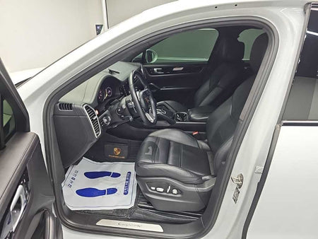 Porsche Cayenne — photo 11