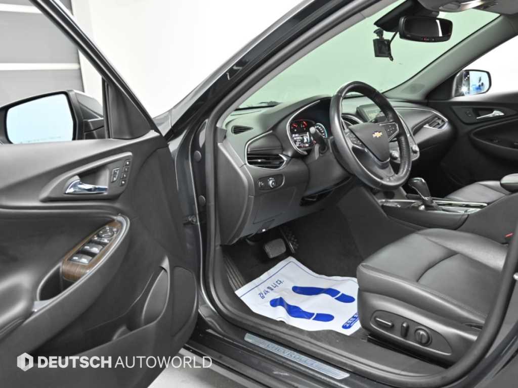 CHEVROLET Malibu — photo 11