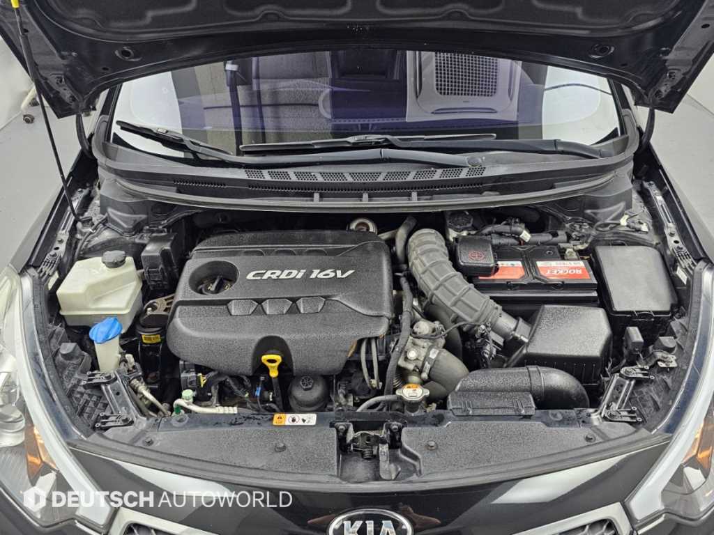 Kia K3 — photo 06