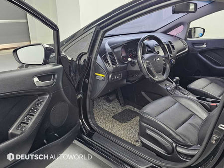 Kia K3 — photo 11