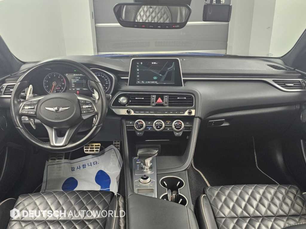 Genesis G70 — photo 07