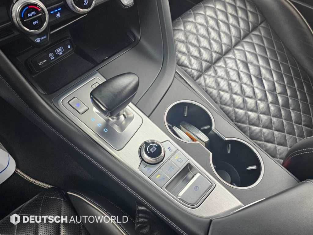Genesis G70 — photo 09