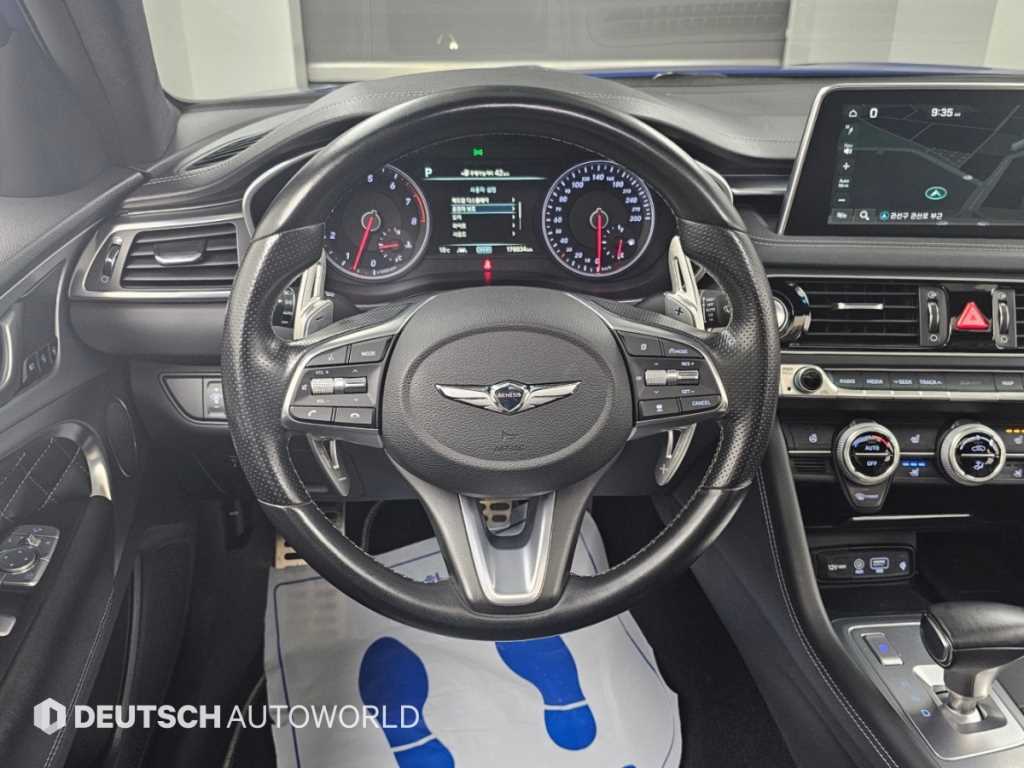 Genesis G70 — photo 13
