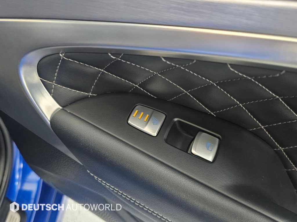 Genesis G70 — photo 16