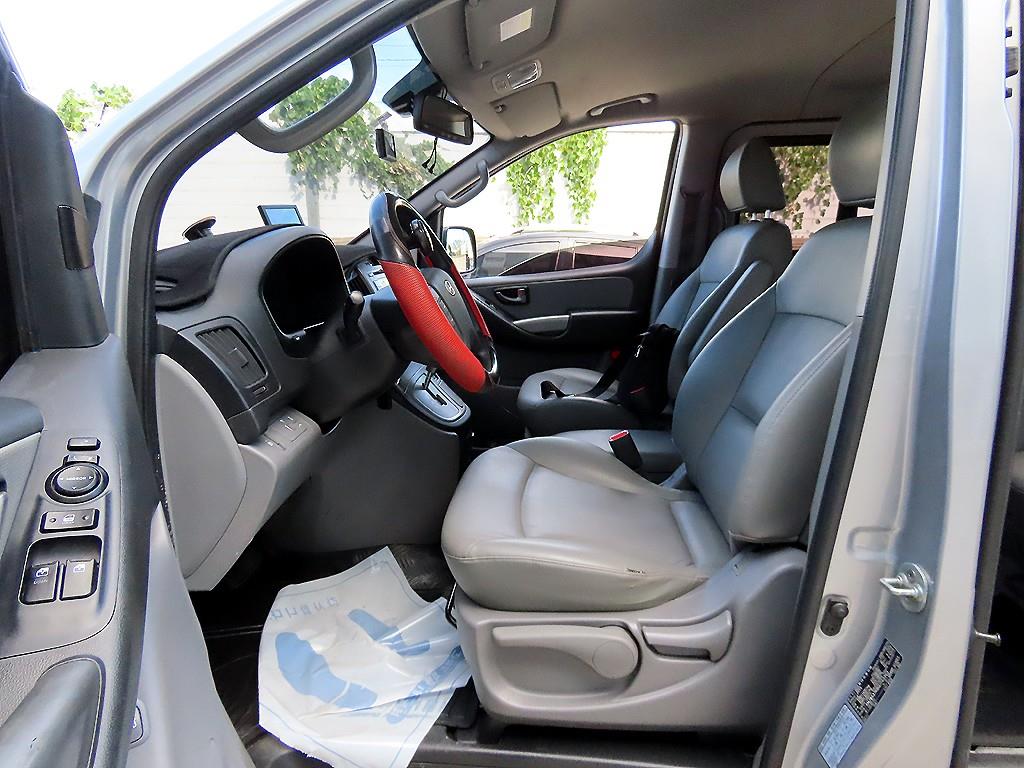 Hyundai Starex — photo 05