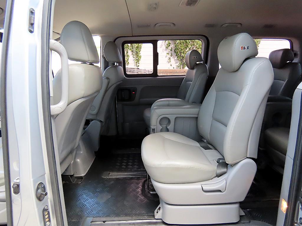 Hyundai Starex — photo 06