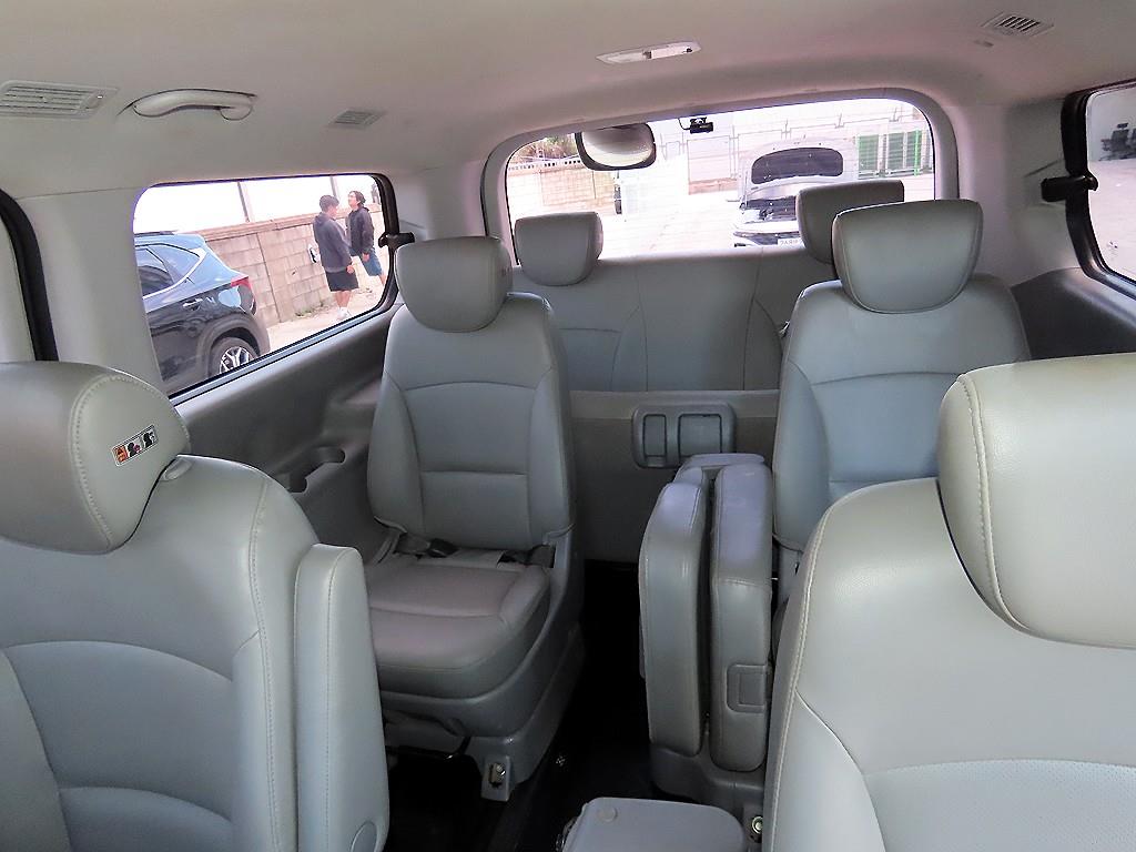 Hyundai Starex — photo 07