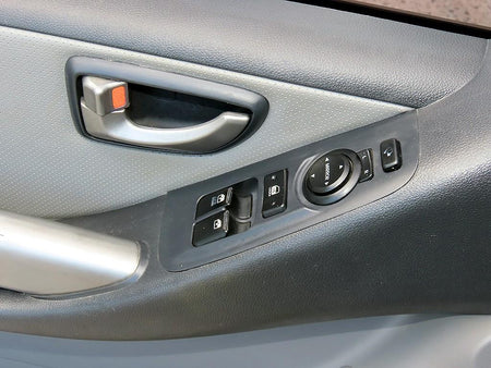 Hyundai Starex — photo 12