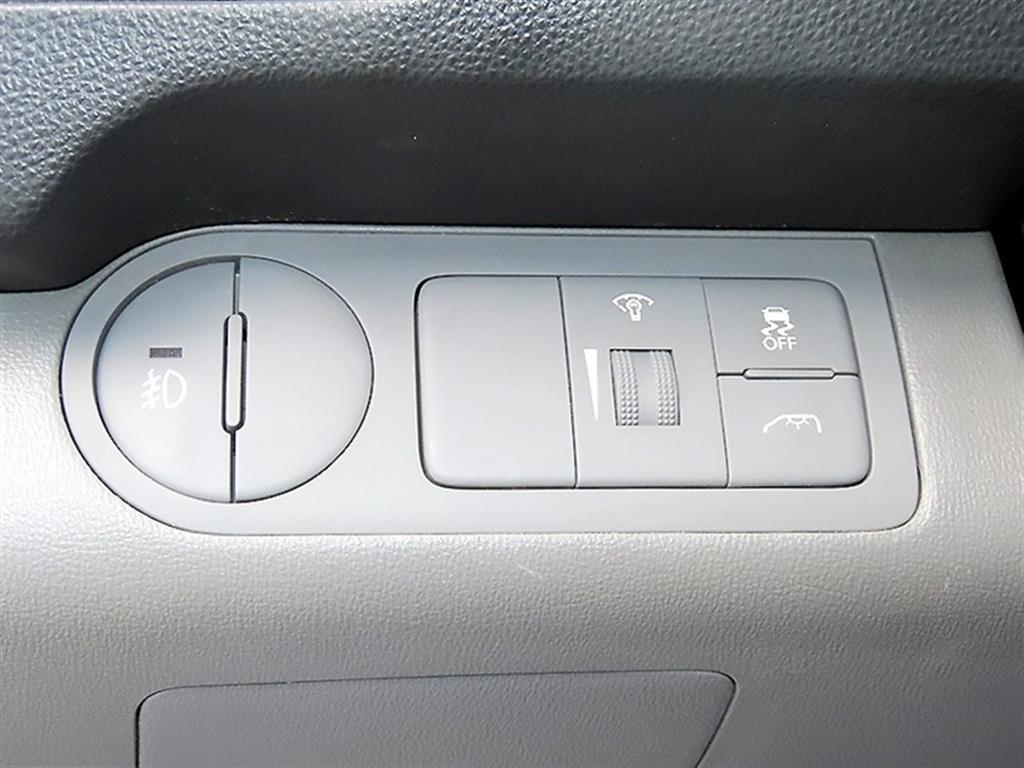 Hyundai Starex — photo 13