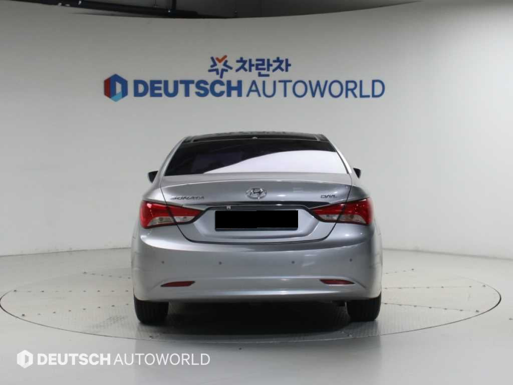 Hyundai Sonata — photo 04