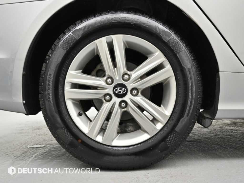 Hyundai Sonata — photo 06