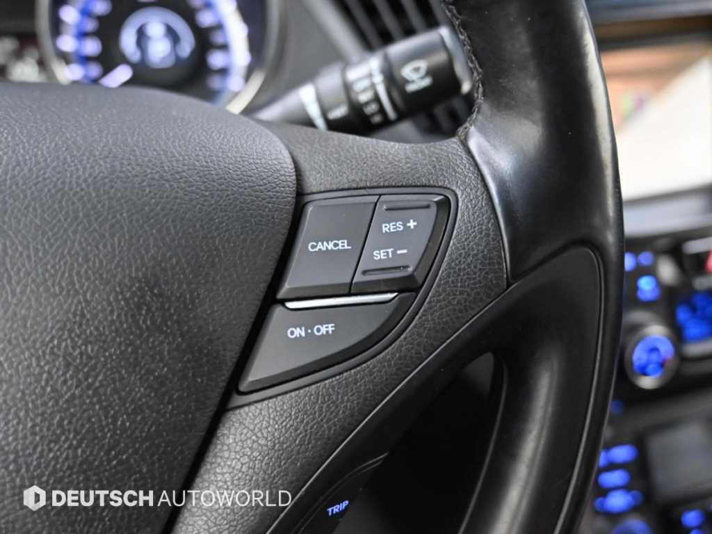 Hyundai Sonata — photo 15