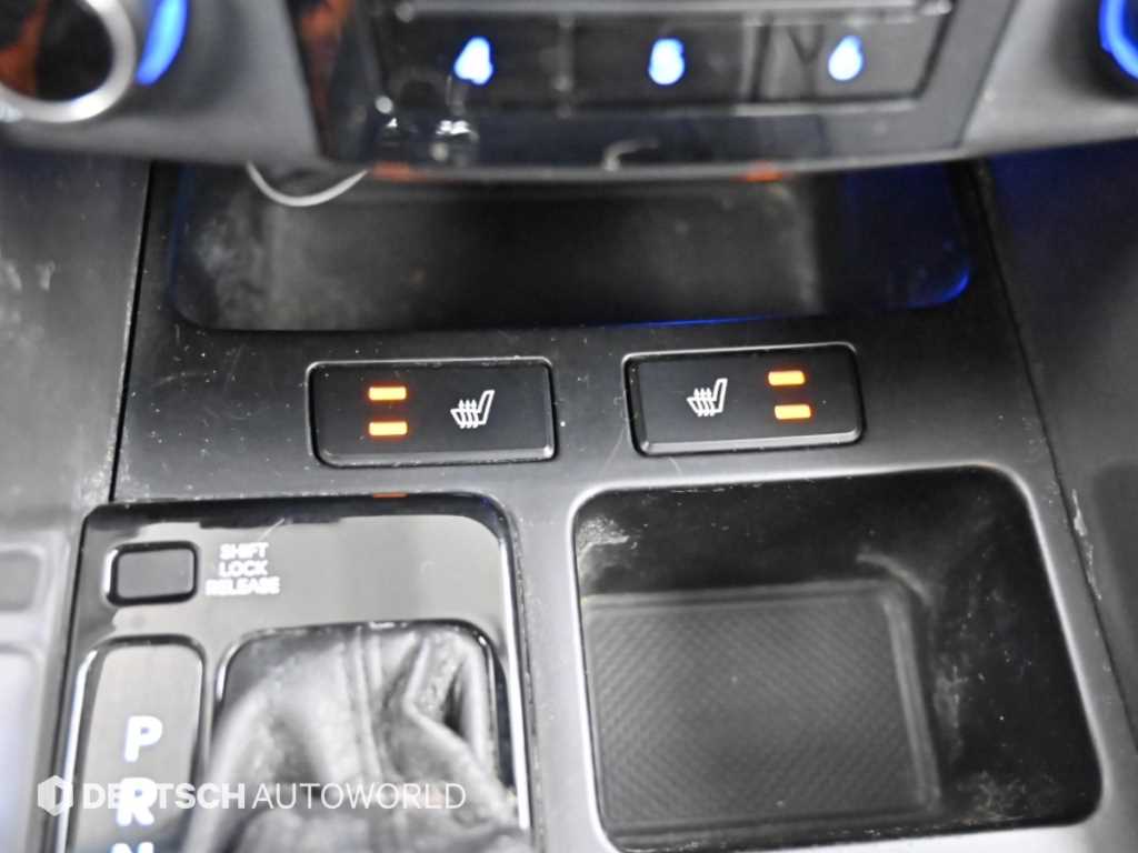 Hyundai Sonata — photo 18