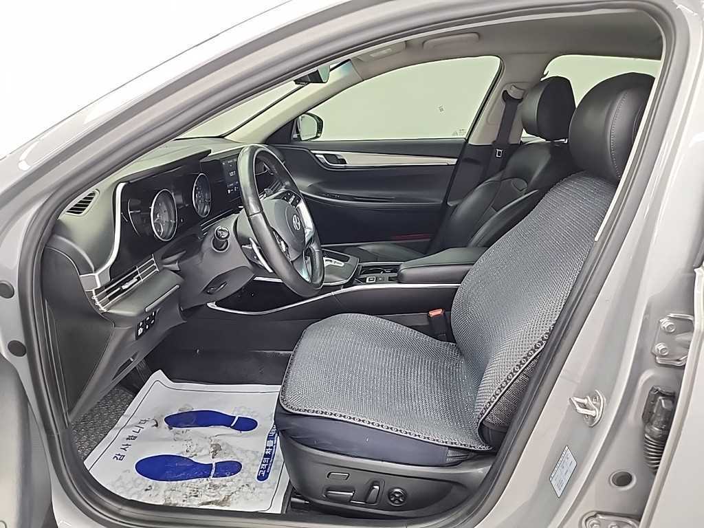 Hyundai Grandeur — photo 11