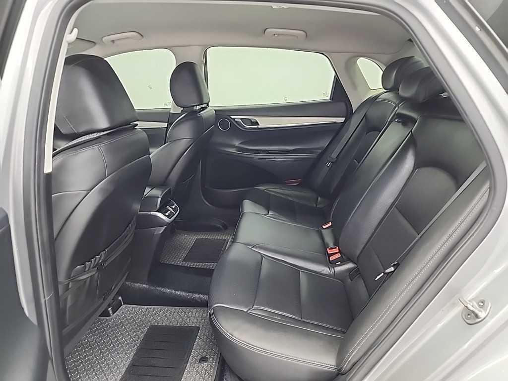 Hyundai Grandeur — photo 12