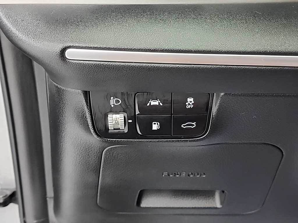 Hyundai Grandeur — photo 17