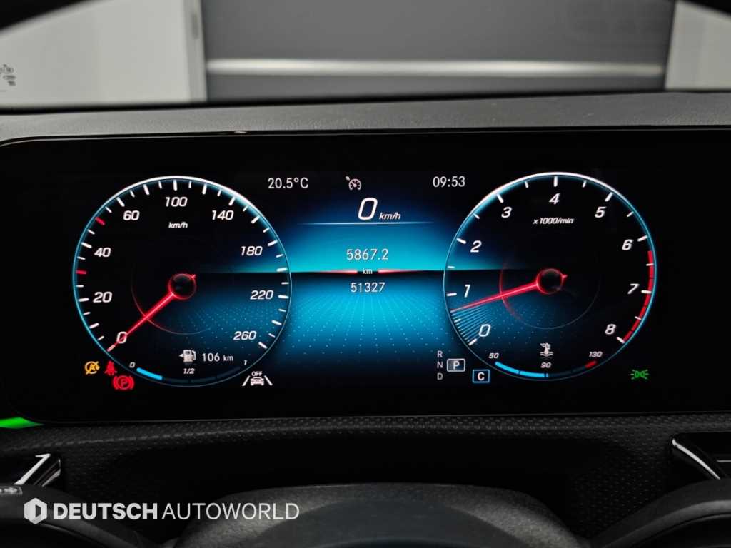Mercedes-Benz A-Class — photo 08