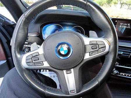 BMW 5-Series — photo 08