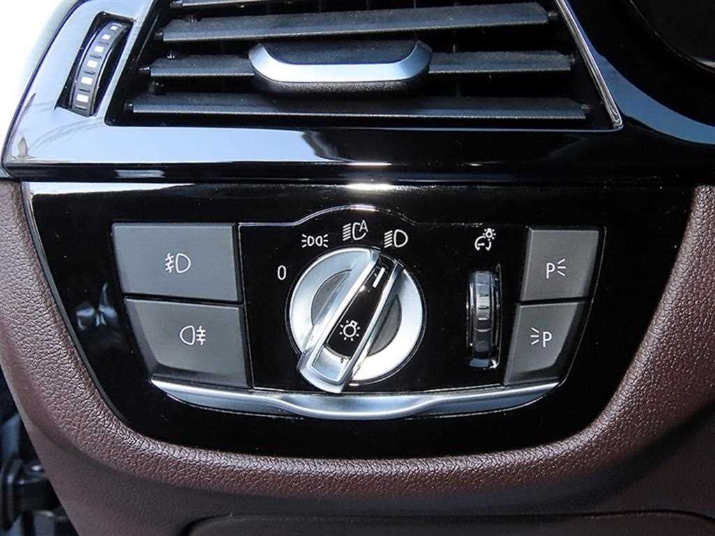 BMW 5-Series — photo 13