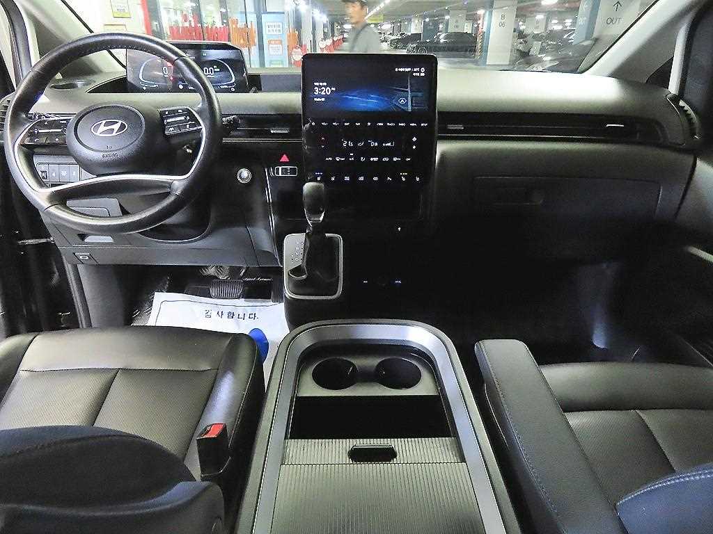 Hyundai Staria — photo 10