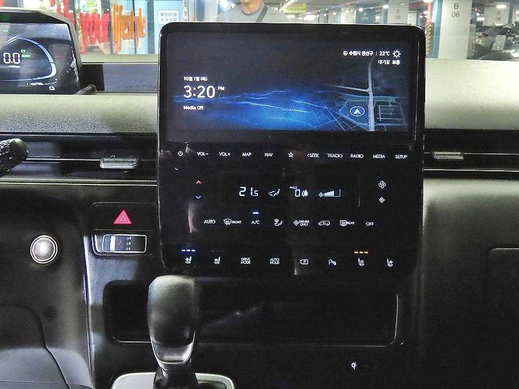 Hyundai Staria — photo 11