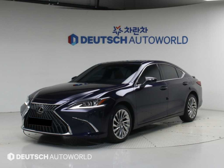 Lexus ES — photo 01