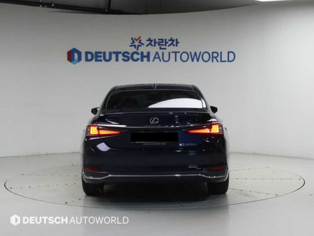 Lexus ES — photo 04