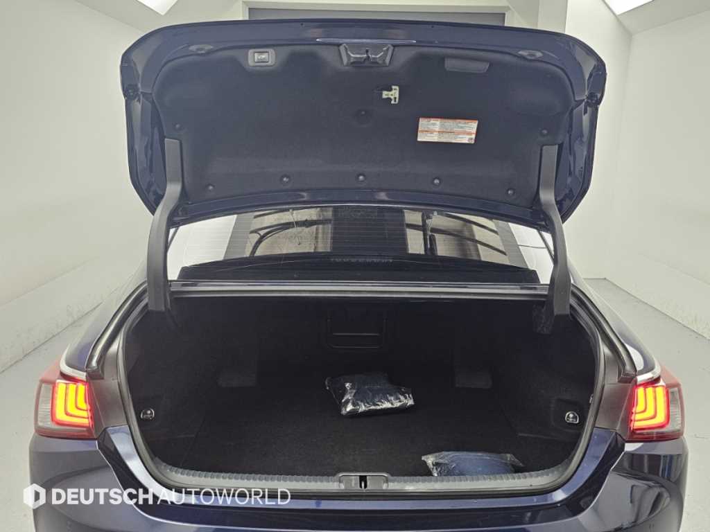 Lexus ES — photo 19