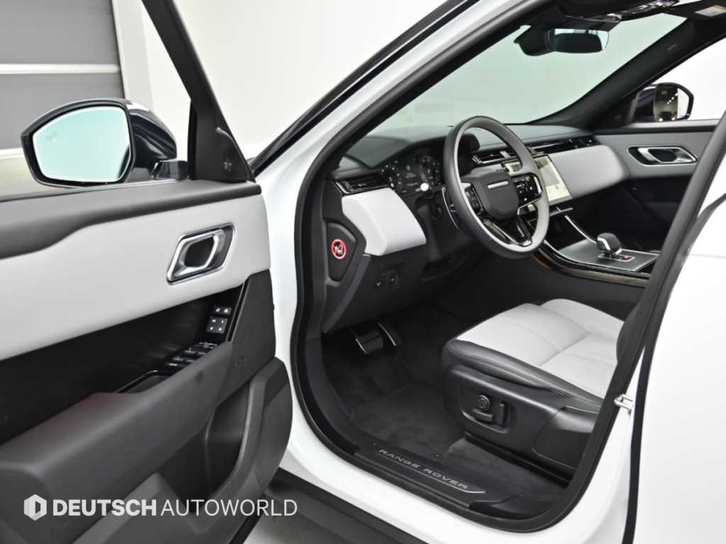 Land Rover Range Rover Velar — photo 11