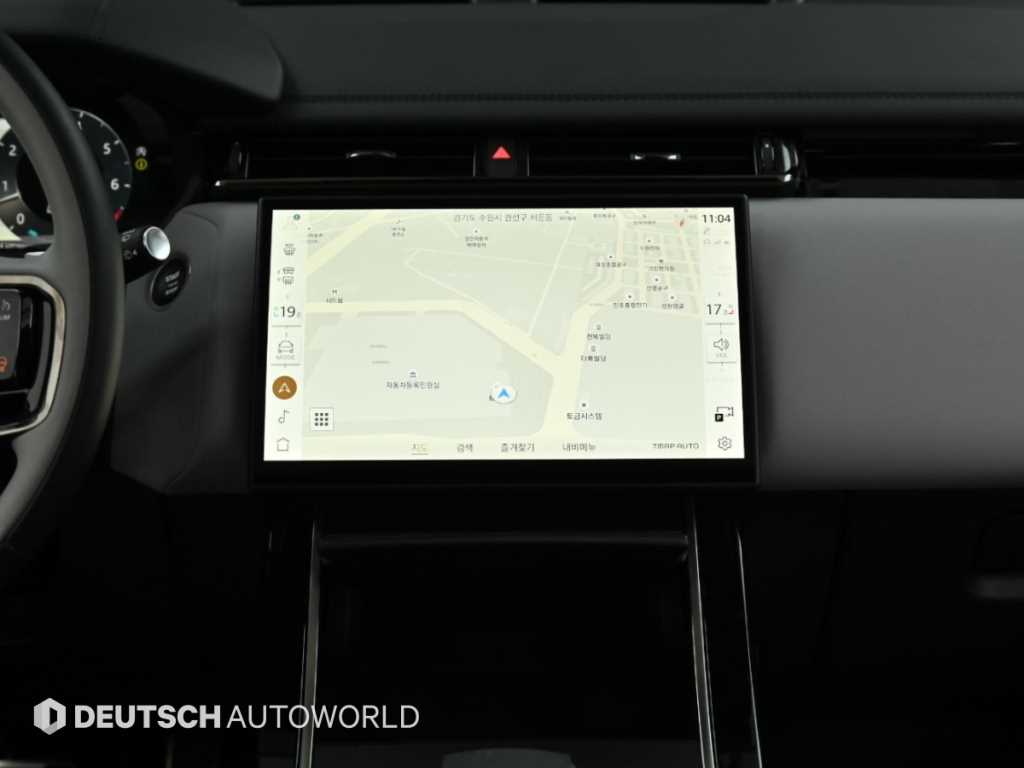 Land Rover Range Rover Velar — photo 14