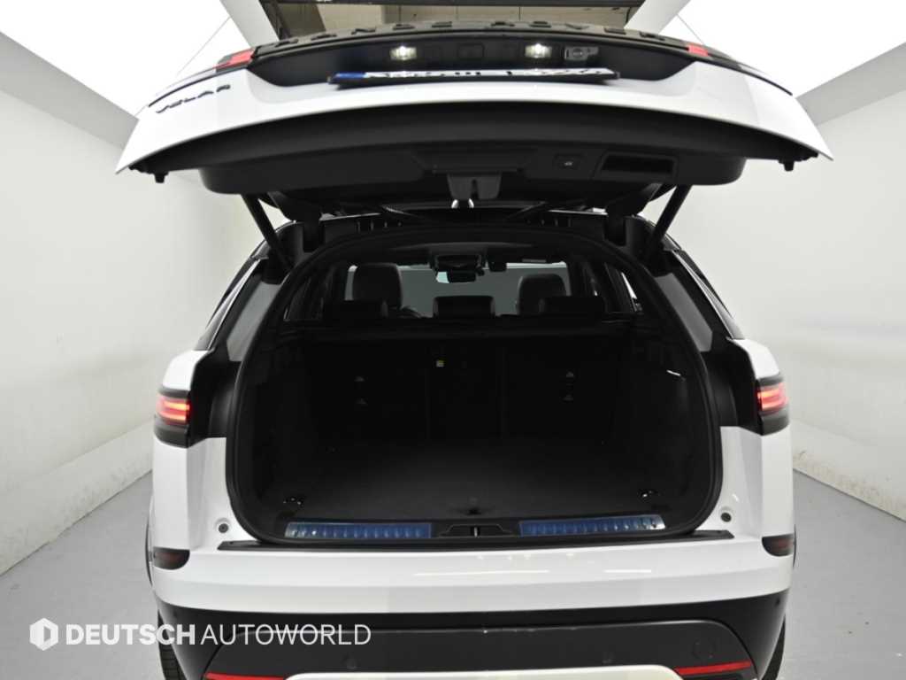 Land Rover Range Rover Velar — photo 19