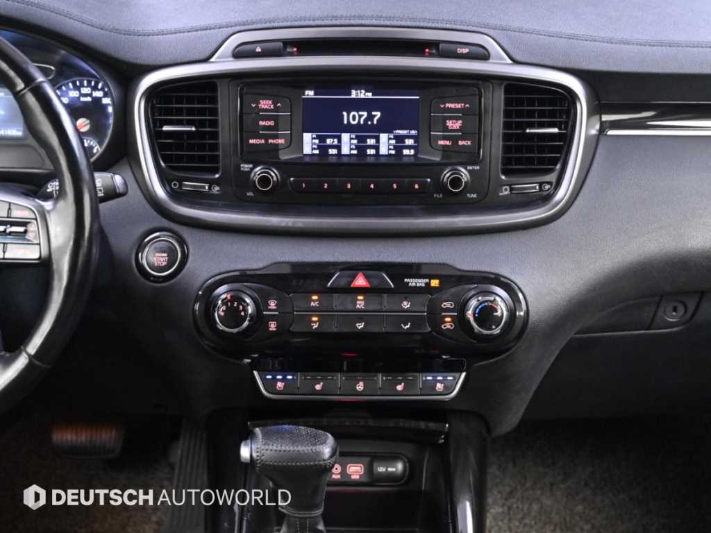Kia Sorento — photo 14