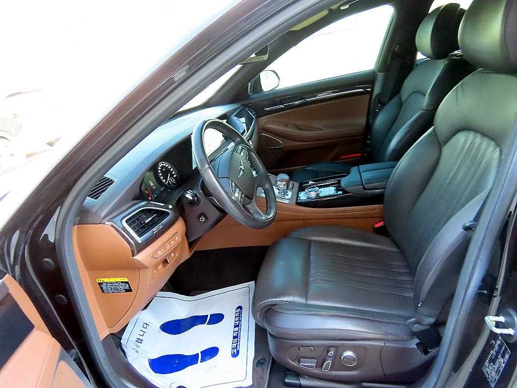 Genesis G90 — photo 05
