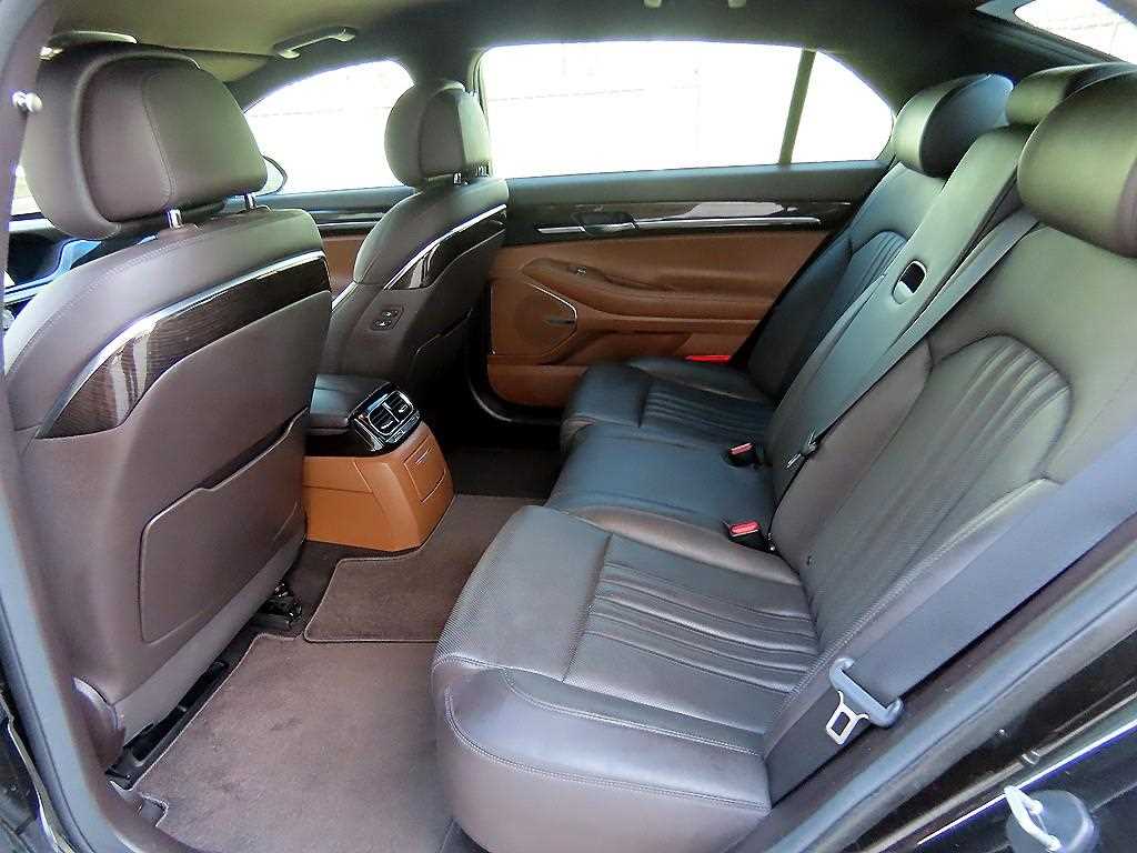 Genesis G90 — photo 06