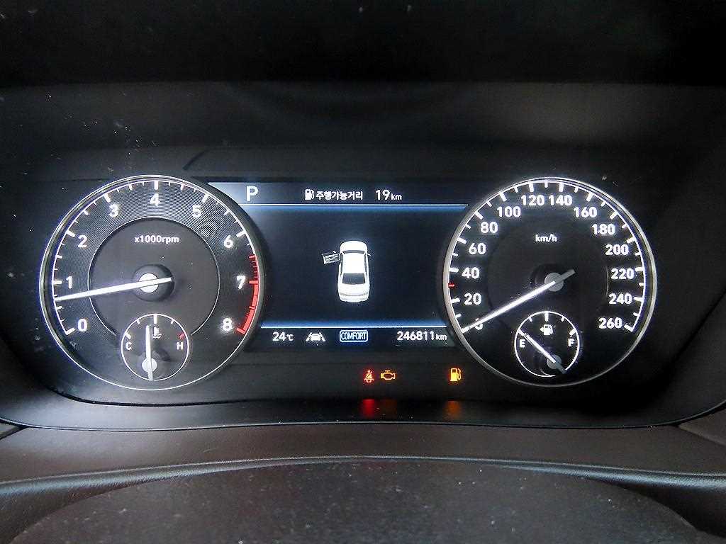 Genesis G90 — photo 09