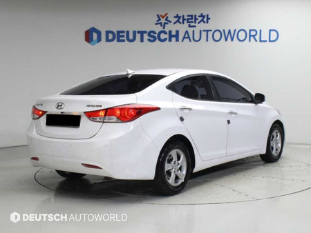 Hyundai Avante — photo 02